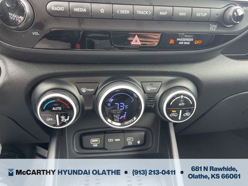 Certified 2024 Hyundai Venue Limited FWD image 28