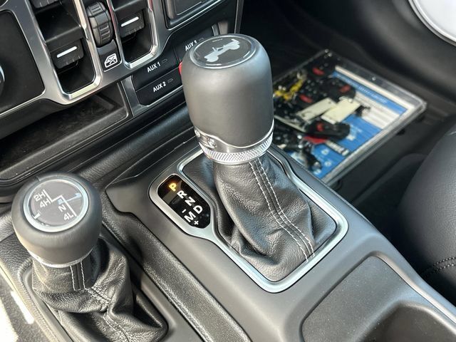 New 2025 Jeep Wrangler Unlimited Sahara AWD/4WD image 14