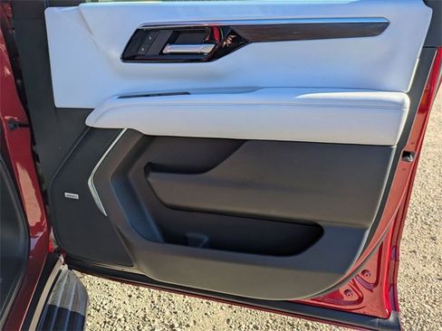 New 2026 Chevrolet Tahoe Premier w/ Sun And Tow Package image 39