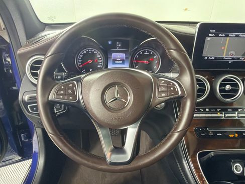Used 2017 Mercedes-Benz GLC 300 4MATIC w/ Premium 2 Package image 15