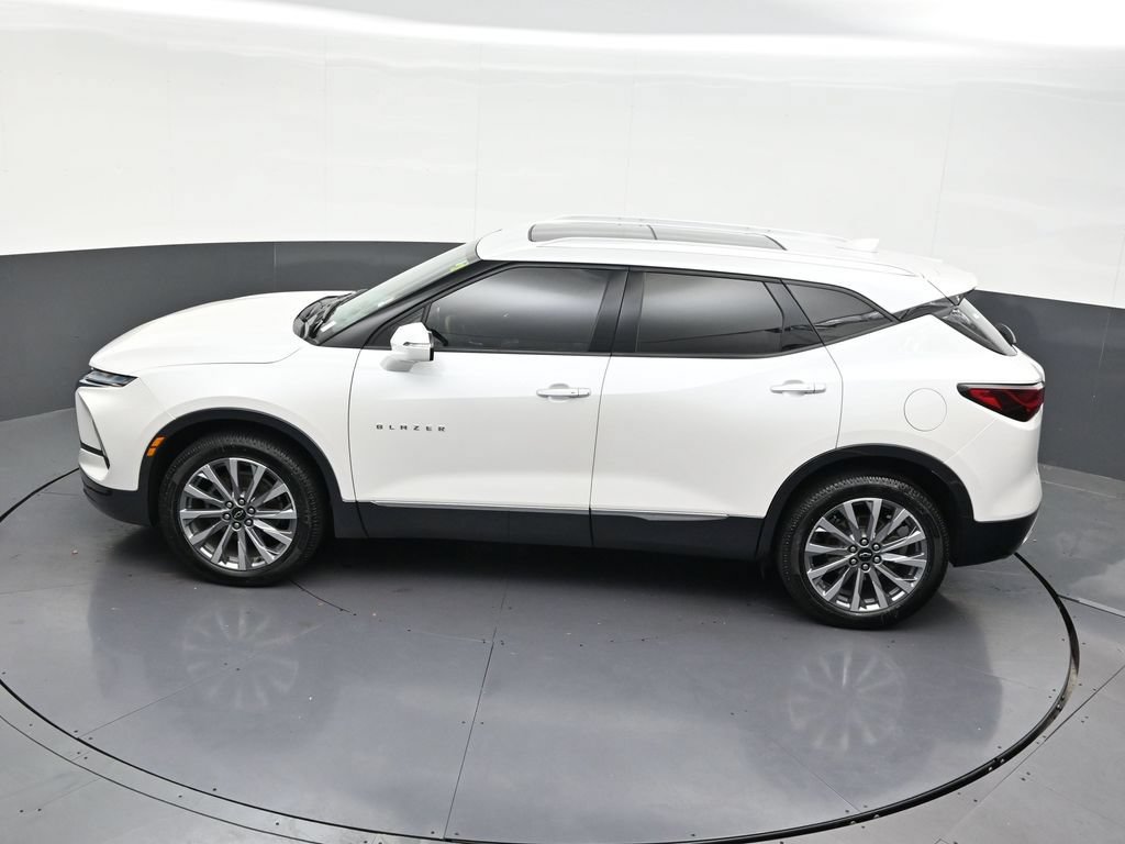 Used 2023 Chevrolet Blazer Premier w/ Driver Confidence II Package FWD image 16