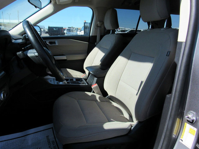 Used 2022 Ford Explorer XLT AWD/4WD image 29