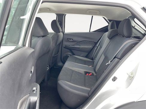 Used 2020 Nissan Kicks SV image 13