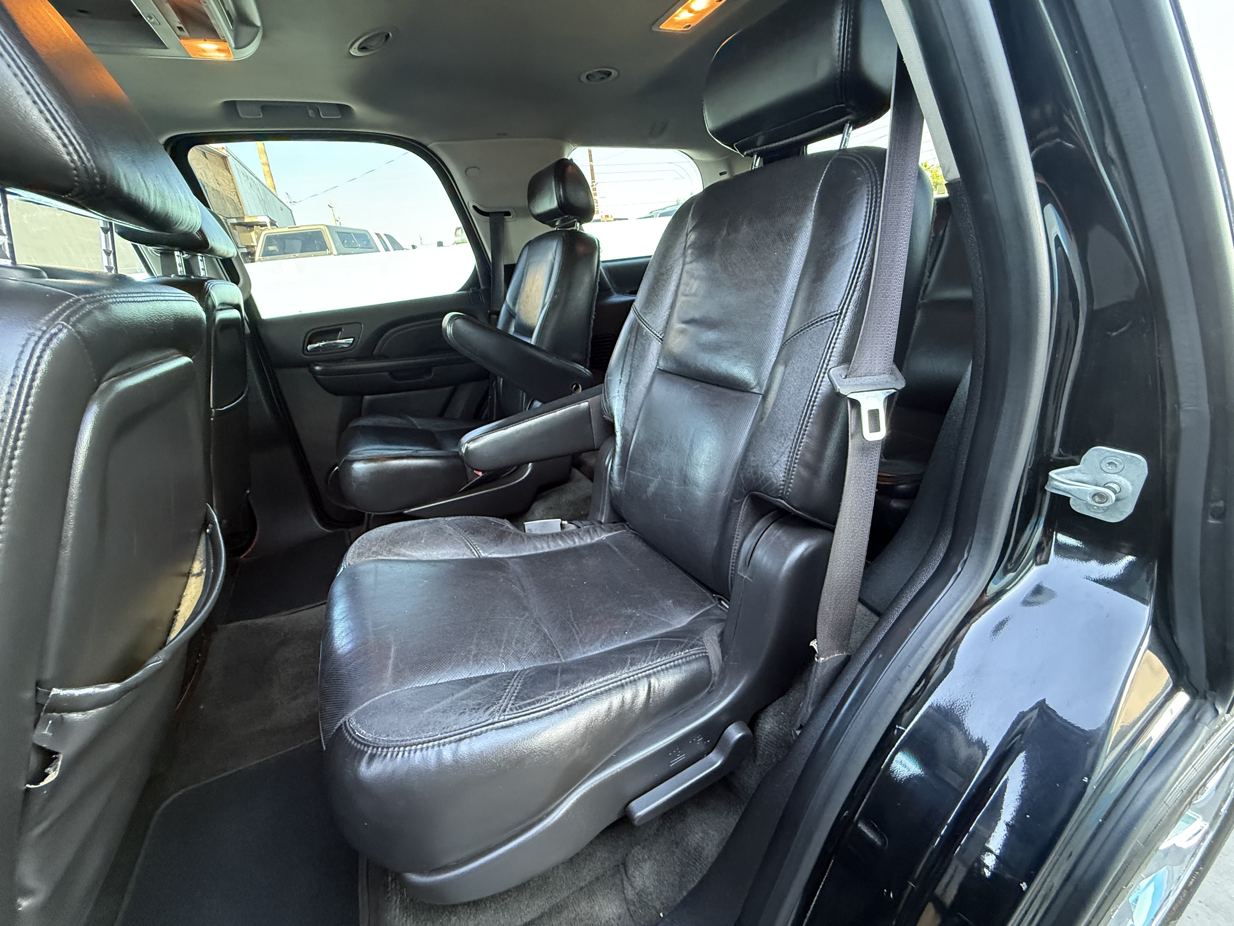 Used 2008 Cadillac Escalade AWD image 19