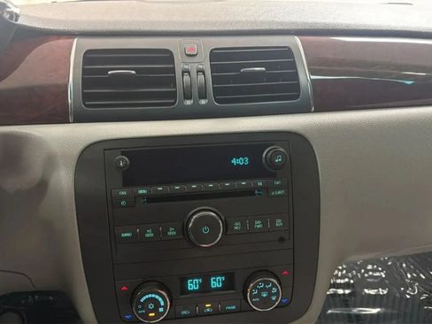 Used 2011 Buick Lucerne CX FWD image 13