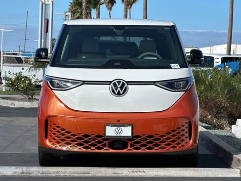 New 2025 Volkswagen ID. Buzz Pro S Plus image 3