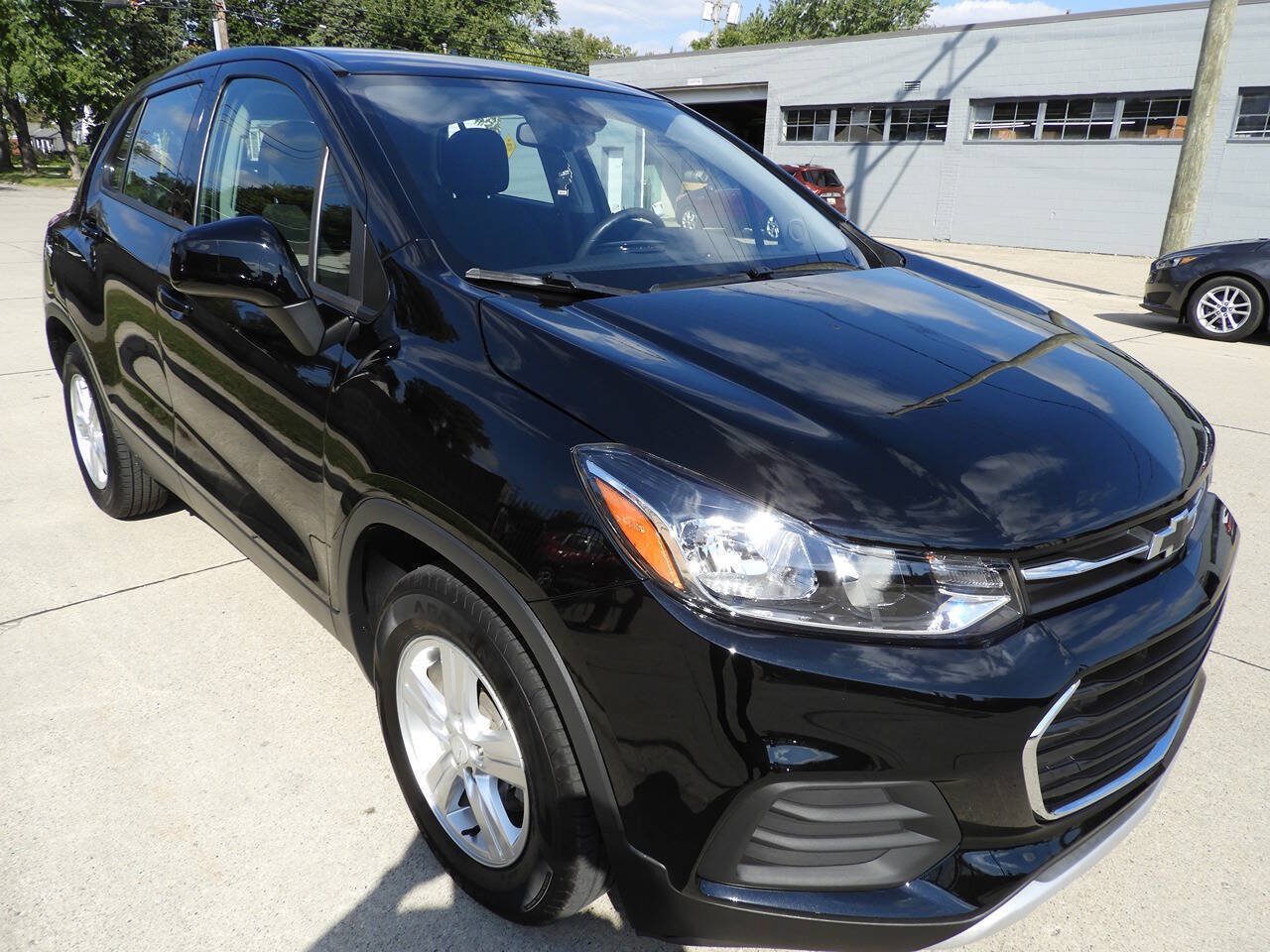 Used 2019 Chevrolet Trax LS FWD image 10