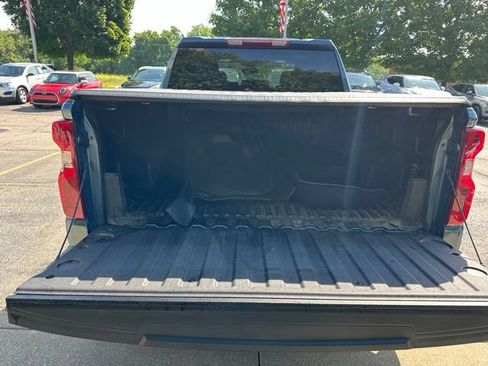 Used 2024 Chevrolet Silverado 1500 LT AWD/4WD image 29