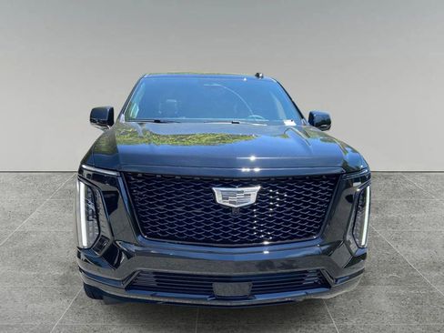 New 2026 Cadillac Escalade Platinum Sport w/ LPO, ONYX Package AWD/4WD image 8