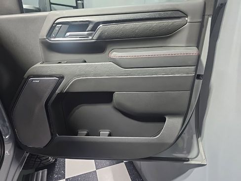 Used 2024 GMC Sierra 2500 AT4X w/ AT4X AEV Edition image 5