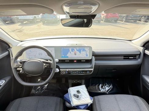 Used 2024 Hyundai Ioniq 5 SEL image 18