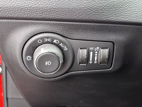 Used 2019 Jeep Compass Latitude image 27