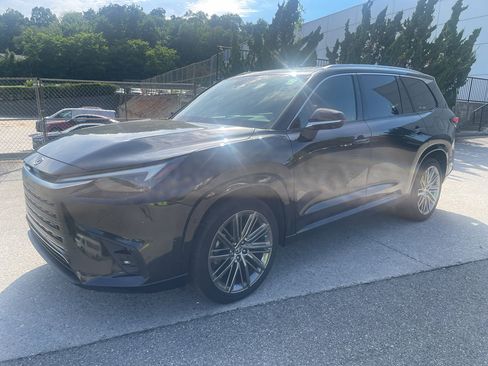 Used 2024 Lexus TX 350 AWD w/ Technology Package image 8