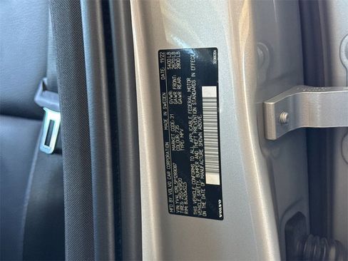 Certified 2023 Volvo XC60 B5 Plus image 28