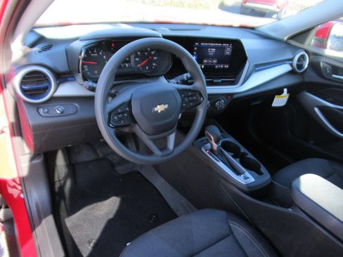 New 2026 Chevrolet Trax LS w/ LS Convenience Package image 14