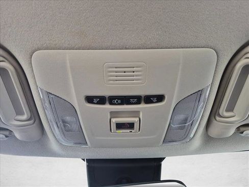 Used 2021 Toyota Corolla LE FWD image 16