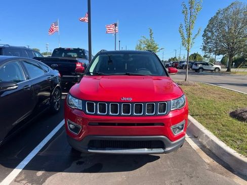 Used 2018 Jeep Compass Limited AWD/4WD image 2