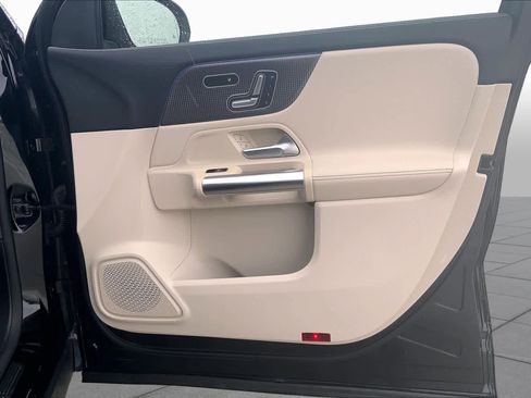 Certified 2021 Mercedes-Benz GLA 250 image 20