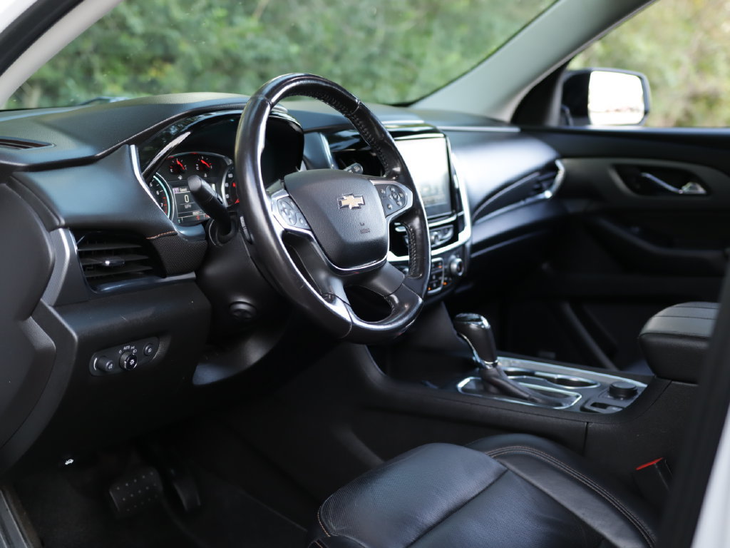 Used 2018 Chevrolet Traverse Premier w/ Redline Edition FWD image 9