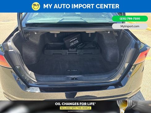 Used 2024 Nissan Altima 2.5 SR w/ SR Premium Package AWD/4WD image 27