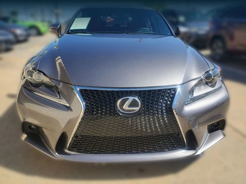 Used 2016 Lexus IS 200t RWD image 18