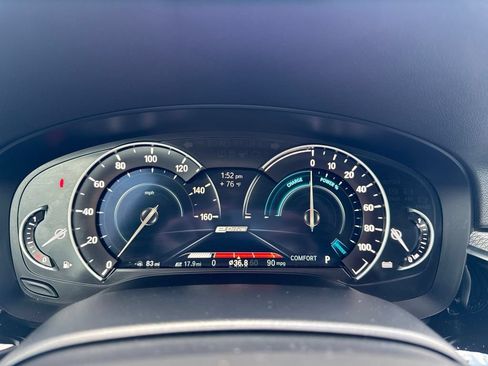 Used 2018 BMW 530e RWD image 16