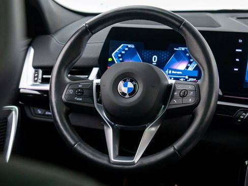 Certified 2025 BMW X2 xDrive28i image 11