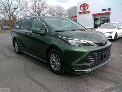 Used 2024 Toyota Sienna LE
