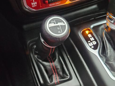 Used 2023 Jeep Wrangler Unlimited Rubicon w/ Cold Weather Group image 28