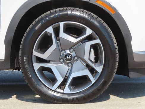 Used 2024 Hyundai Palisade Limited image 16