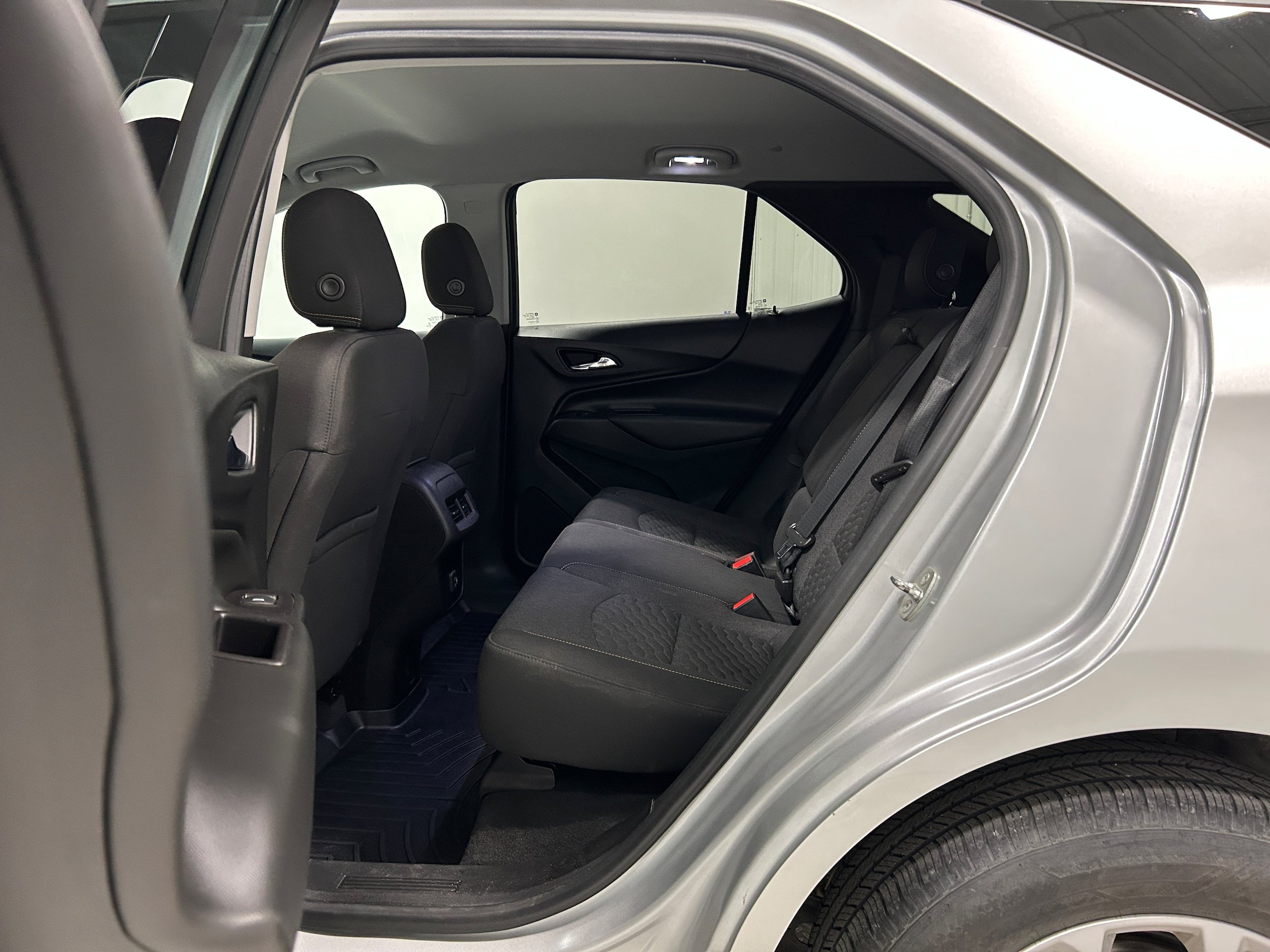 Used 2019 Chevrolet Equinox LT AWD/4WD image 27