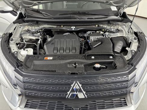 Used 2023 Mitsubishi Eclipse Cross SE image 44