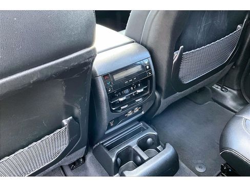 Used 2024 Jeep Grand Cherokee L Limited w/ Luxury Tech Group II image 34