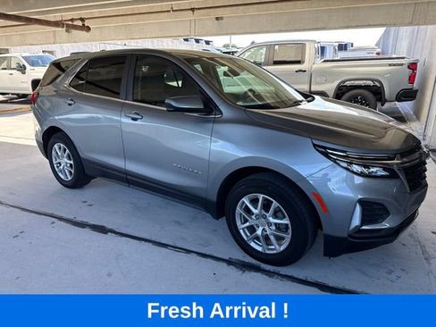 Used 2024 Chevrolet Equinox LT w/ LPO, Floor Liner Package FWD image 15