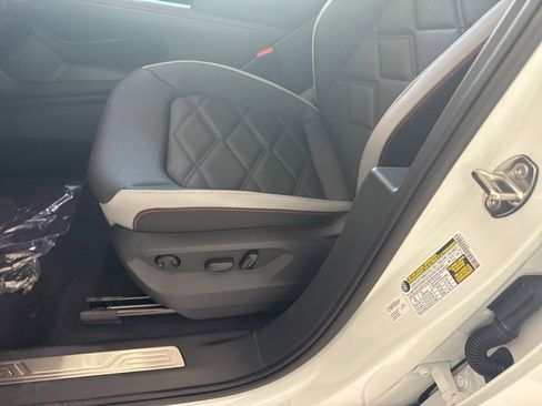 New 2026 Volkswagen Atlas Peak Edition image 18