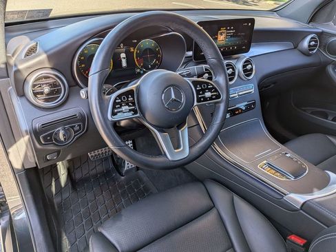 Used 2022 Mercedes-Benz GLC 300 4MATIC image 11
