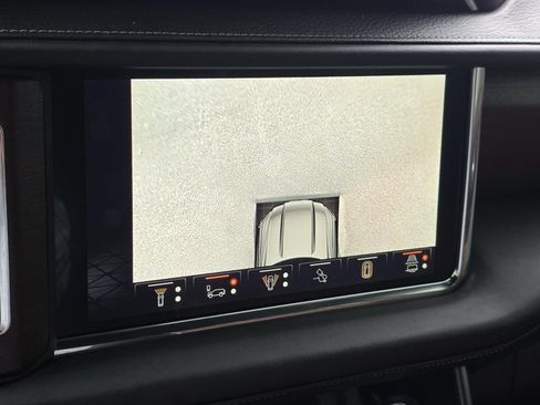 Used 2023 GMC Yukon Denali Ultimate AWD/4WD image 32