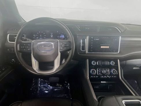 Used 2024 GMC Yukon XL Denali RWD image 21