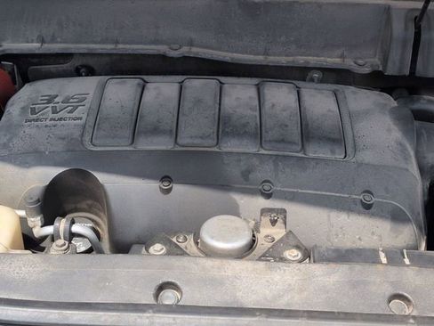 Used 2012 Chevrolet Traverse LS FWD image 28