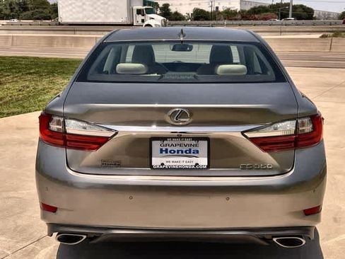Used 2016 Lexus ES 350 w/ Luxury Package w/Wood Trim FWD image 6