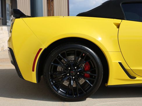 Used 2016 Chevrolet Corvette Z06 w/ 2LZ Preferred Equipment Group image 16