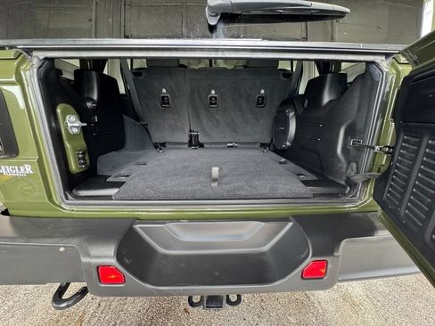 Used 2021 Jeep Wrangler Unlimited Sahara w/ Uconnect 4C Nav & Sound Group AWD/4WD image 17