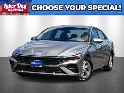 Used 2025 Hyundai Elantra SE w/ Cargo Package