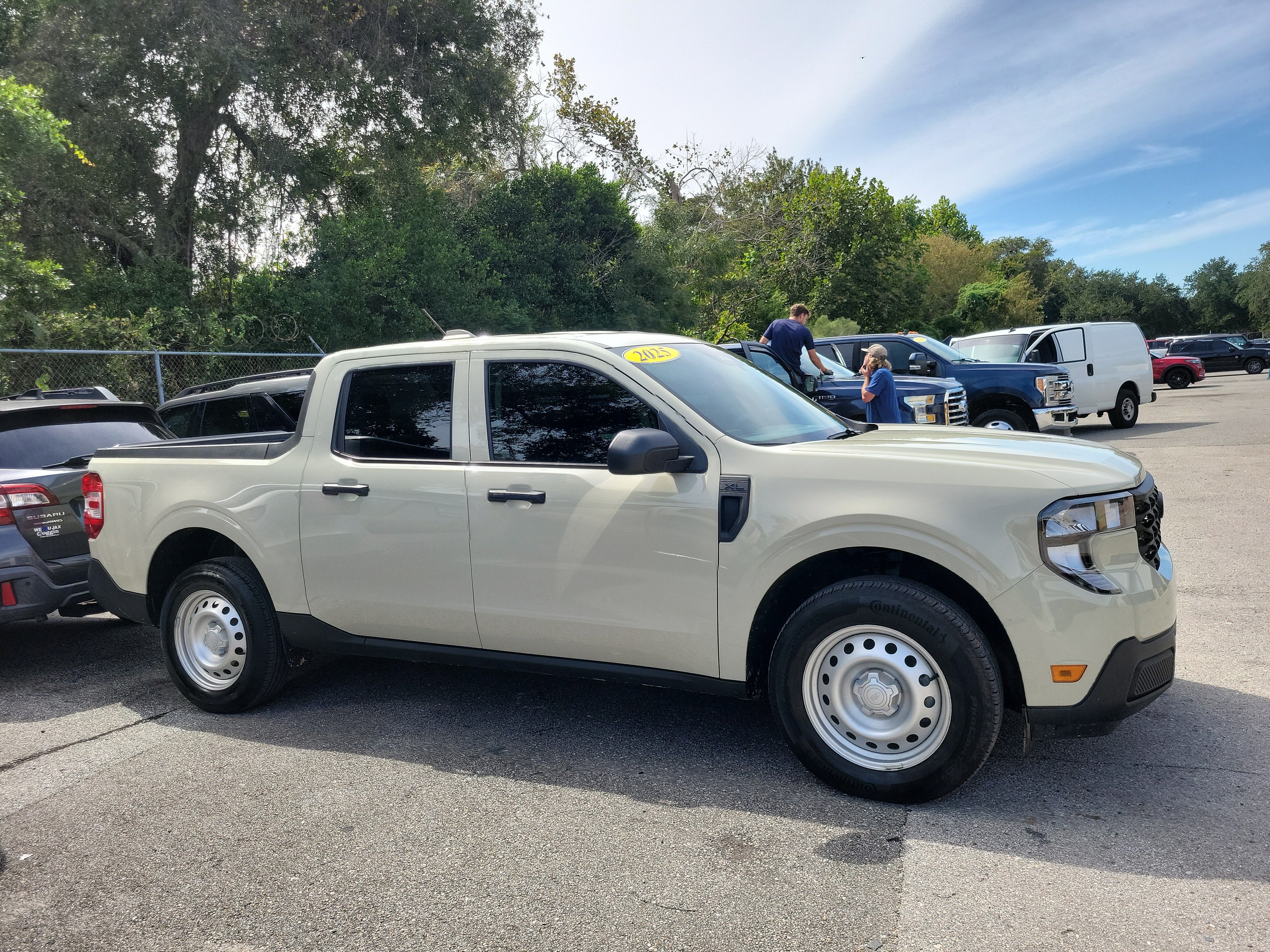 Used 2025 Ford Maverick XL w/ Equipment Group 102A AWD/4WD image 4