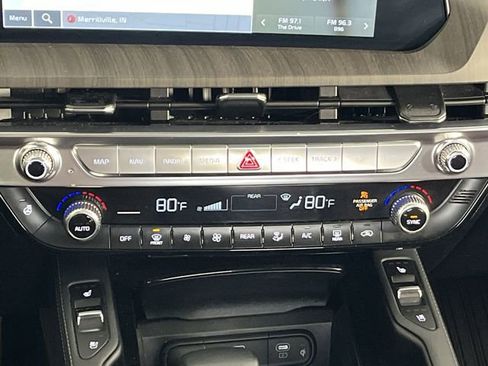 Certified 2024 Kia Telluride SX Prestige AWD/4WD image 19