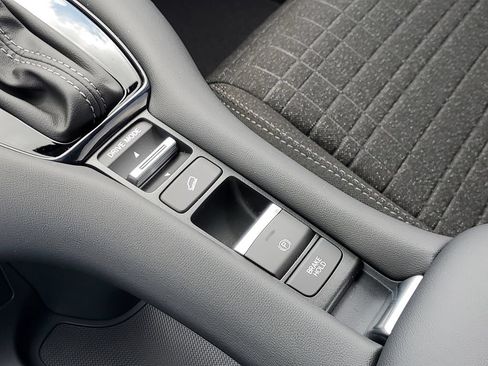 New 2027 Honda HR-V LX image 23