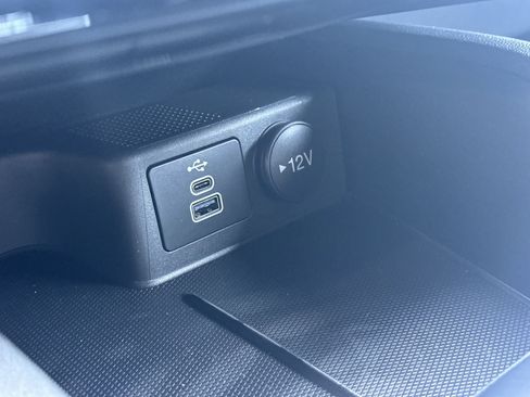 New 2025 Ford Escape SE image 19