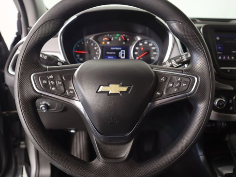 Used 2024 Chevrolet Equinox LS w/ LS Convenience Package image 3