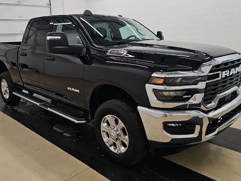 Used 2026 RAM 2500 Big Horn AWD/4WD image 1