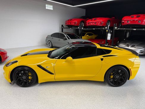 Used 2014 Chevrolet Corvette Stingray Coupe RWD image 8